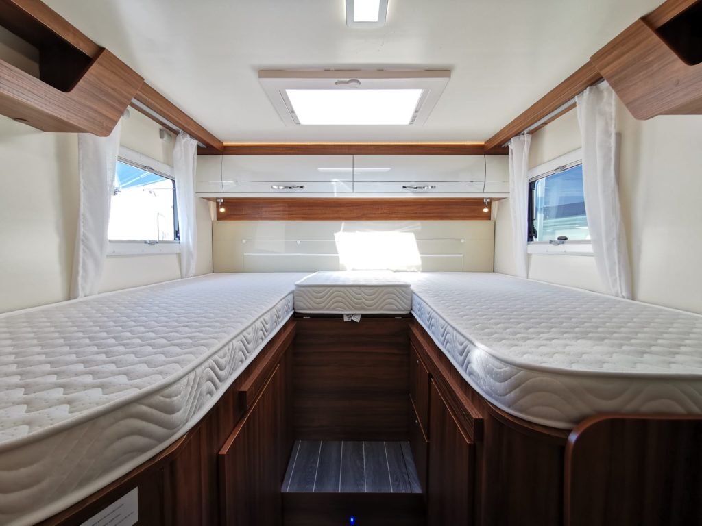 82f5d9ed-9728-443b-a71f-ded0c3333050